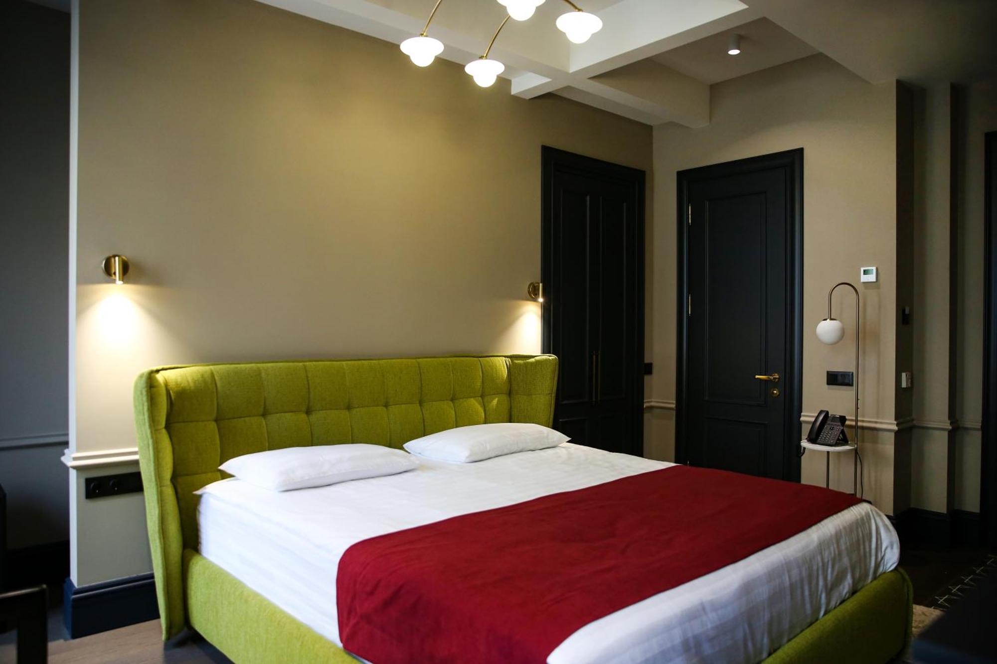 Hotel Retro 巴统 外观 照片