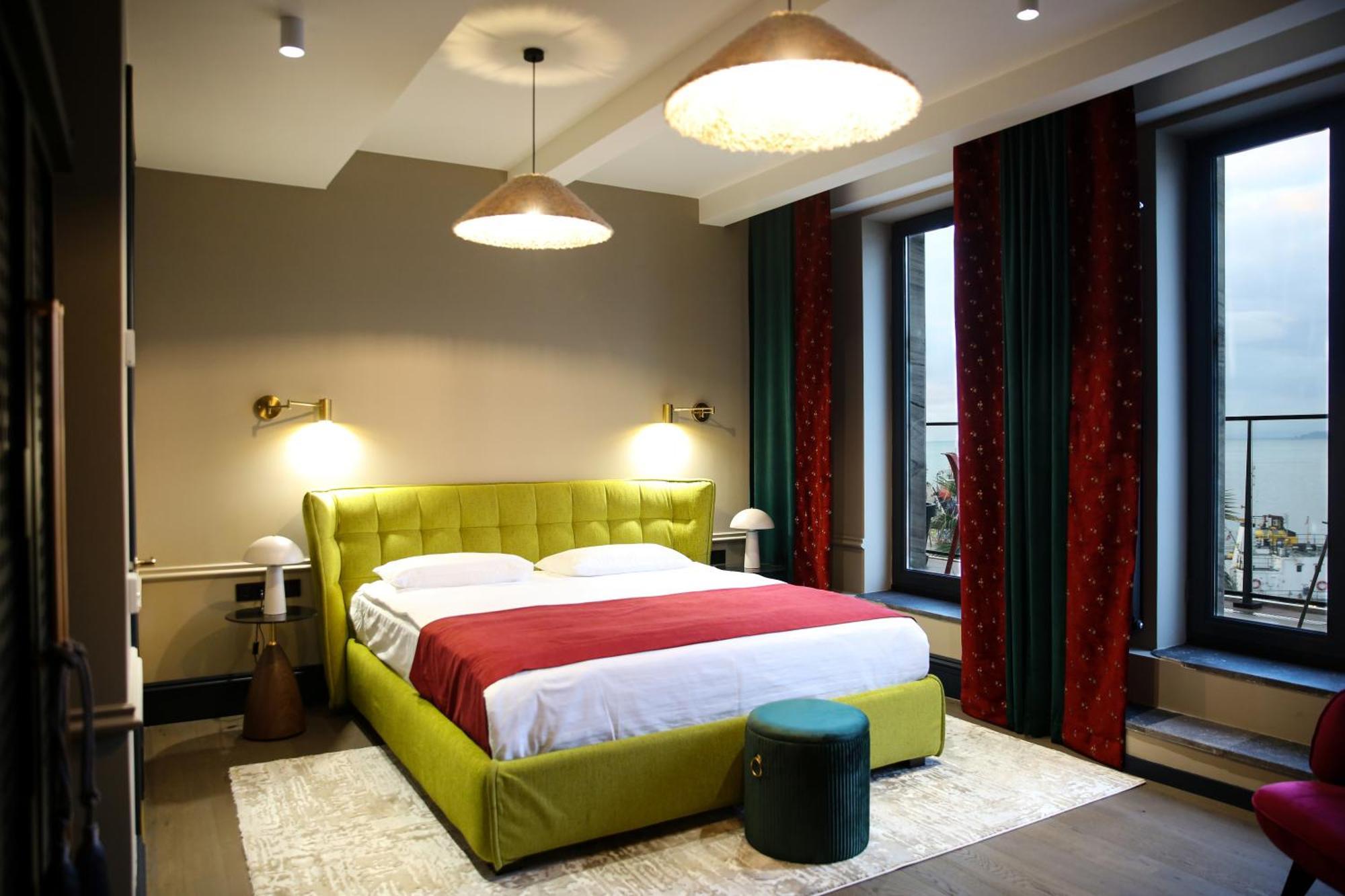 Hotel Retro 巴统 外观 照片