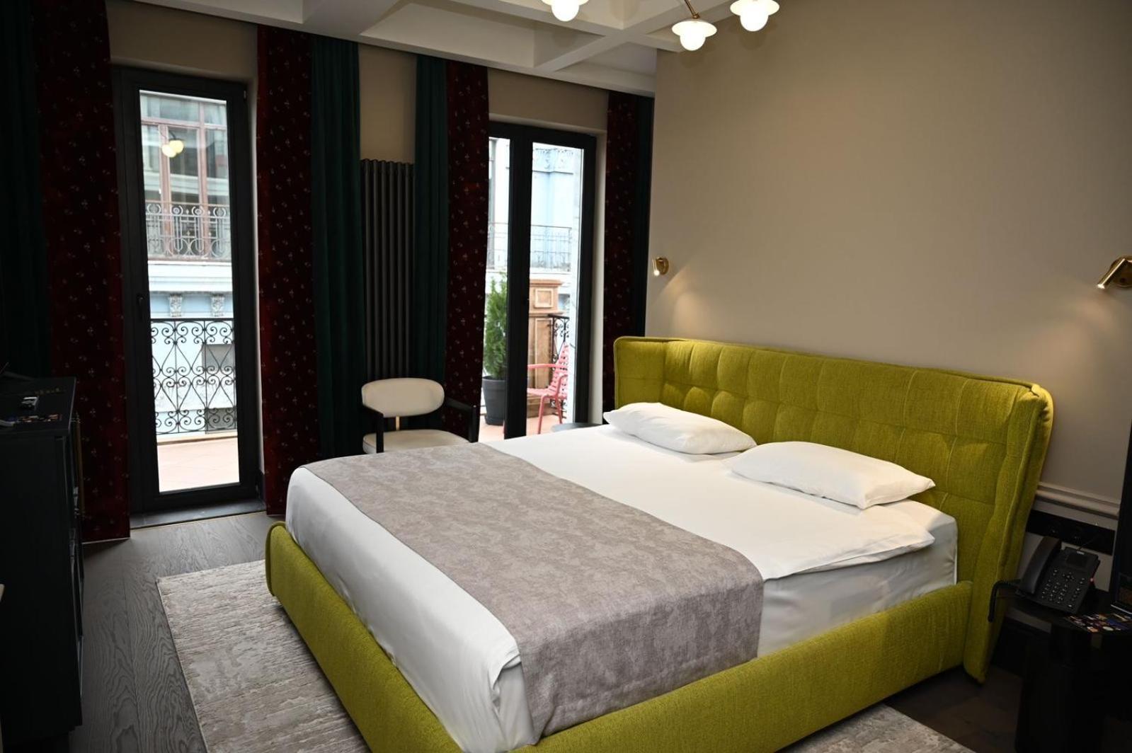 Hotel Retro 巴统 外观 照片
