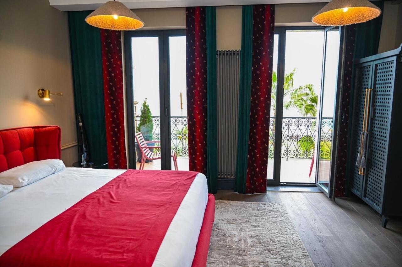 Hotel Retro 巴统 外观 照片