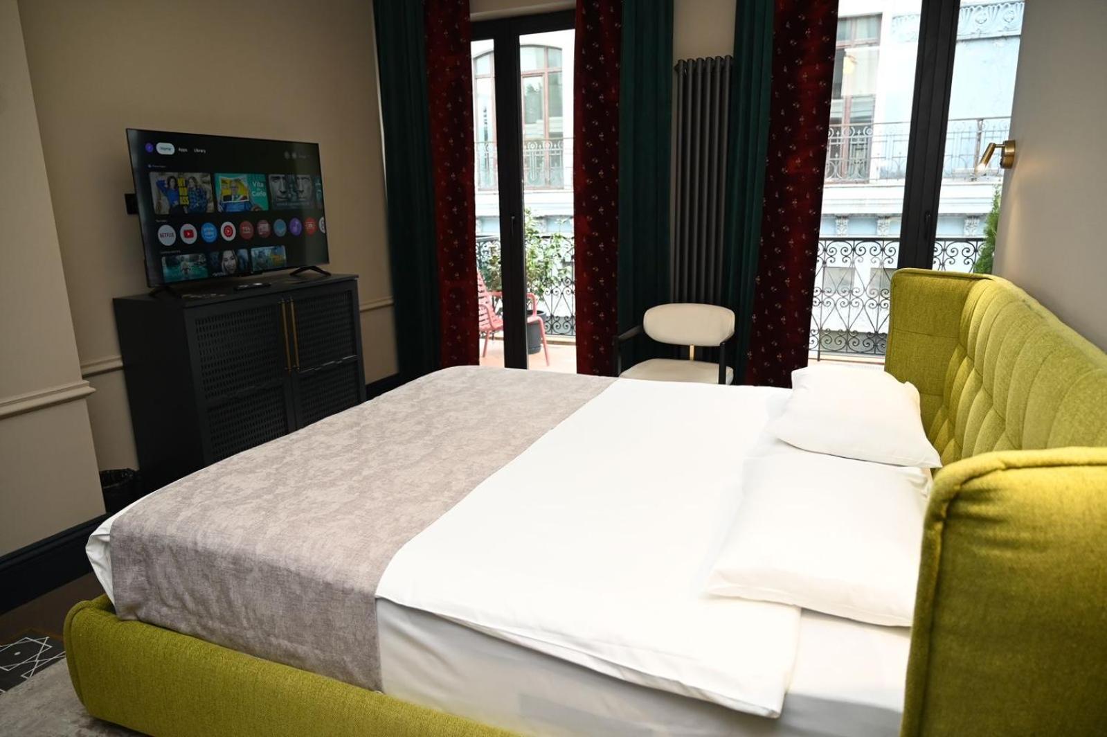 Hotel Retro 巴统 外观 照片