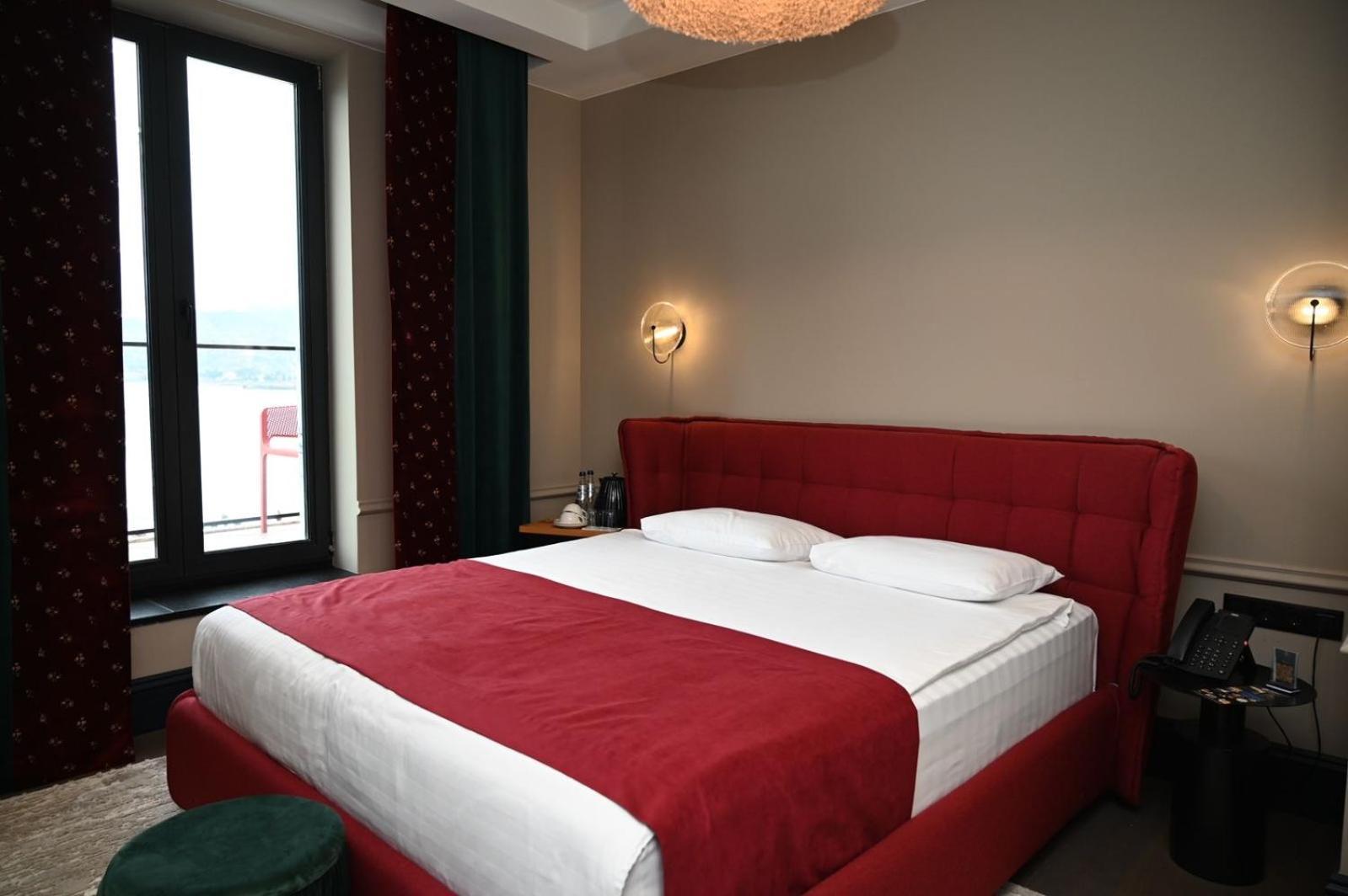 Hotel Retro 巴统 外观 照片